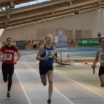 3 x 100 m Staffel, Schlussläuferin Johanna auf Bahn 2